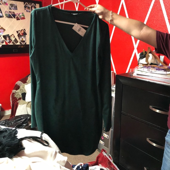 Dress - Picture 1 of 2